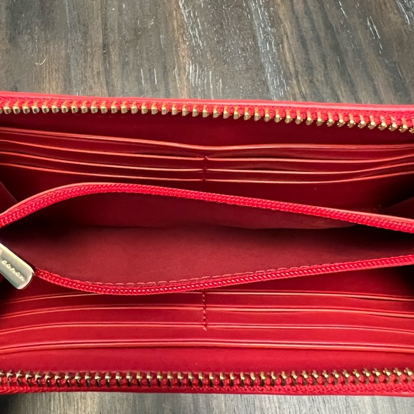Coach Long Accordion Wallet In Signature Canvas With Red - Picture 4 of 5